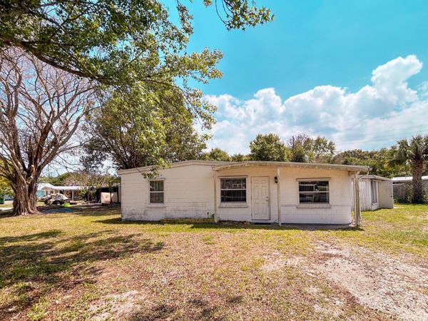 5000 Regina Drive, Fort Pierce, FL 34982