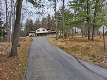 6722 Pheasant Ln, Bath, NY 14810