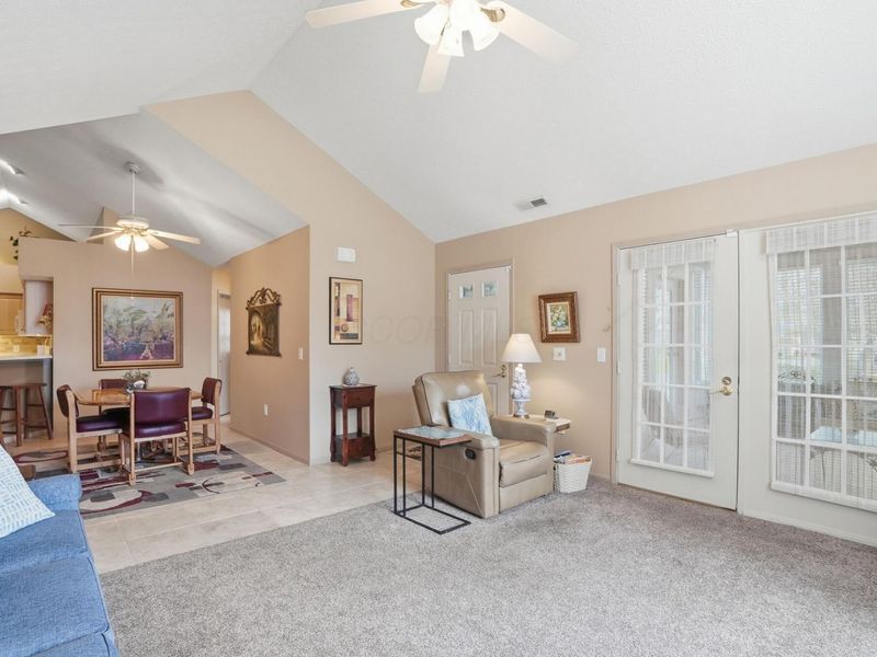 2237 Ravine Woods Drive, Grove City, OH 43123 Photo 12