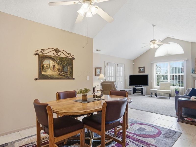 2237 Ravine Woods Drive, Grove City, OH 43123 Photo 14