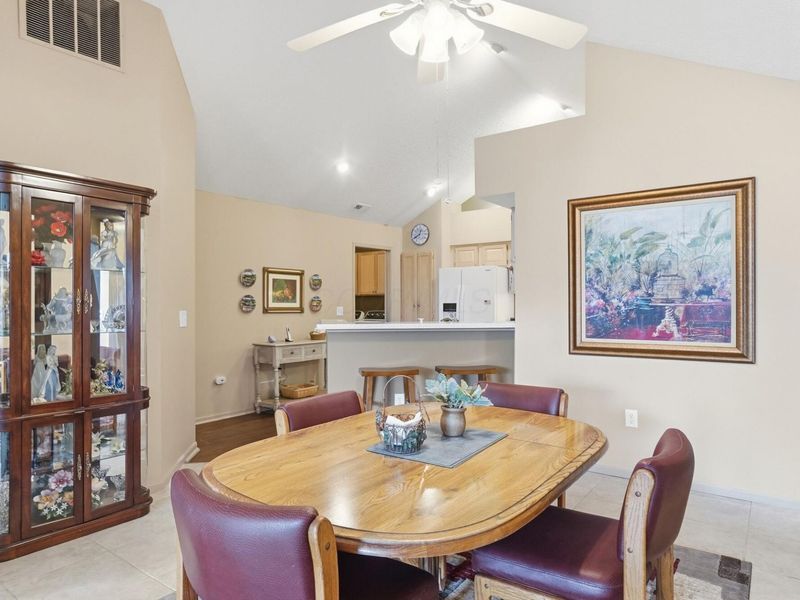 2237 Ravine Woods Drive, Grove City, OH 43123 Photo 16