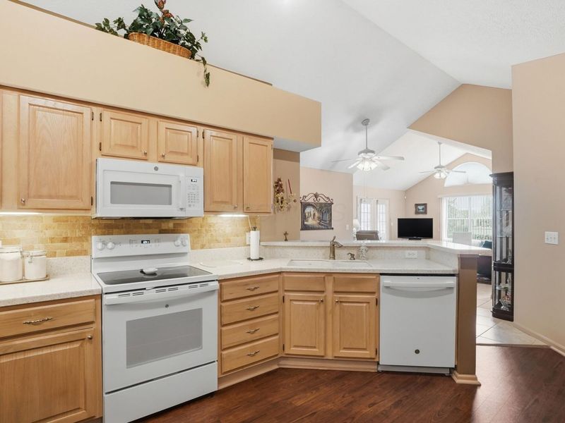 2237 Ravine Woods Drive, Grove City, OH 43123 Photo 19