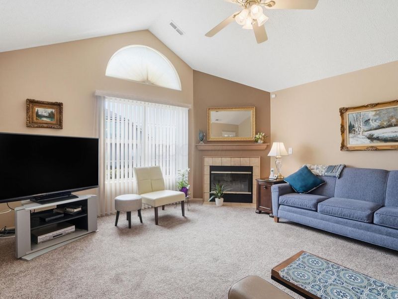 2237 Ravine Woods Drive, Grove City, OH 43123 Photo 8