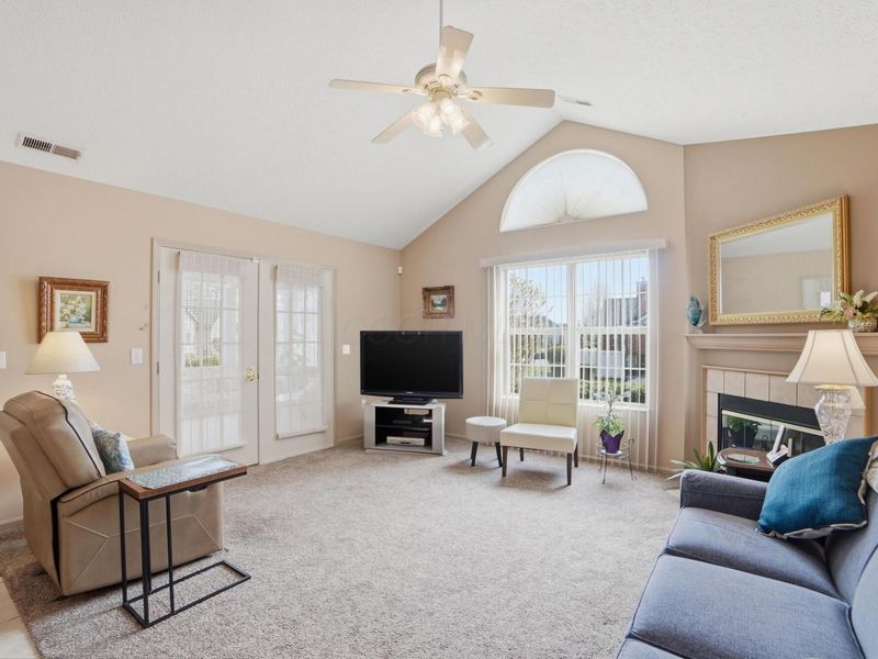 2237 Ravine Woods Drive, Grove City, OH 43123 Photo 9