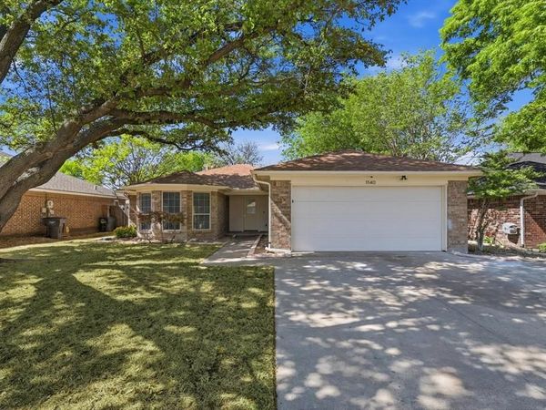 1140 W Hills Terrace, Saginaw, TX 76179