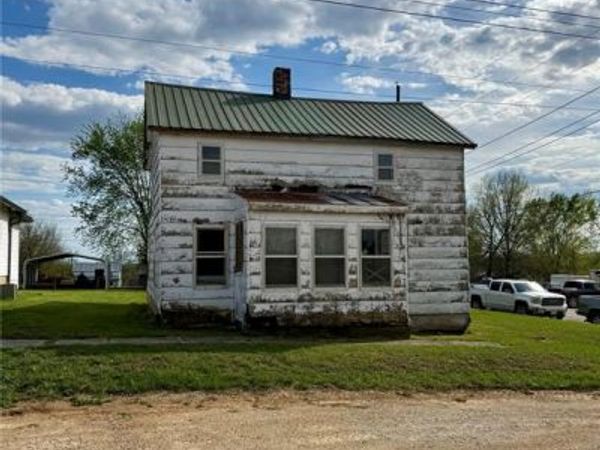300 Railroad Avenue, Bland, MO 65014