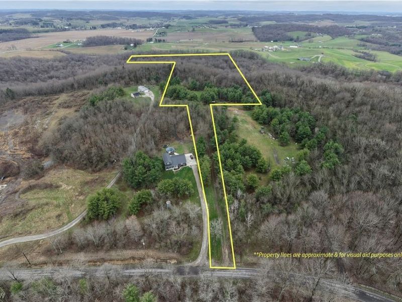 5742 Hilltop Drive NW, Strasburg, OH 44680 Photo 1