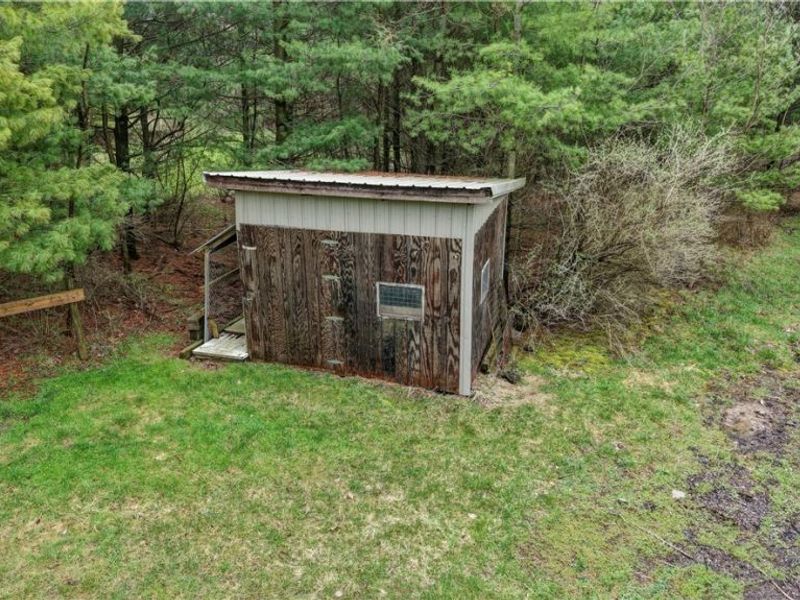 5742 Hilltop Drive NW, Strasburg, OH 44680 Photo 11