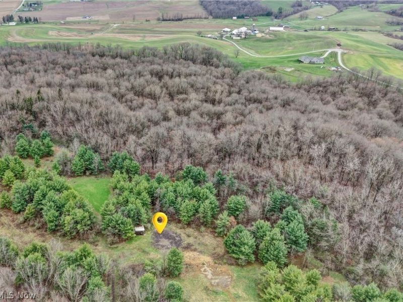 5742 Hilltop Drive NW, Strasburg, OH 44680 Photo 3