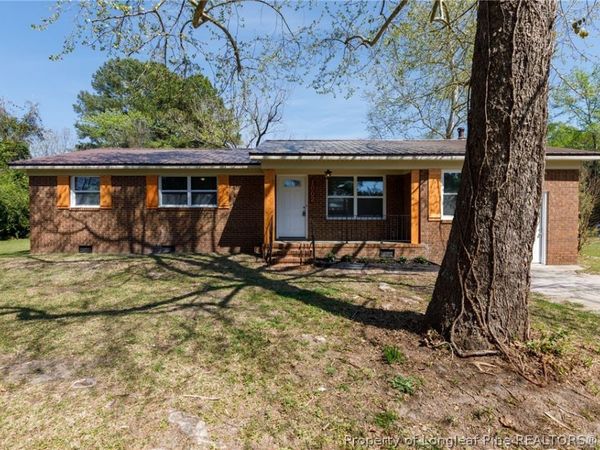 1002 Able Street , Elizabethtown, NC 28337