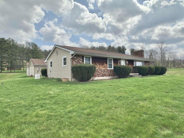 29046 State Route 93 , McArthur, OH 45651