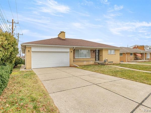 5635 Belmont Avenue, Dearborn Heights, MI 48127