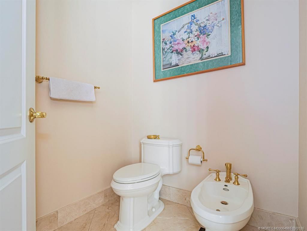 226 SW Palm Cove Drive, Palm City, FL 34990 Photo