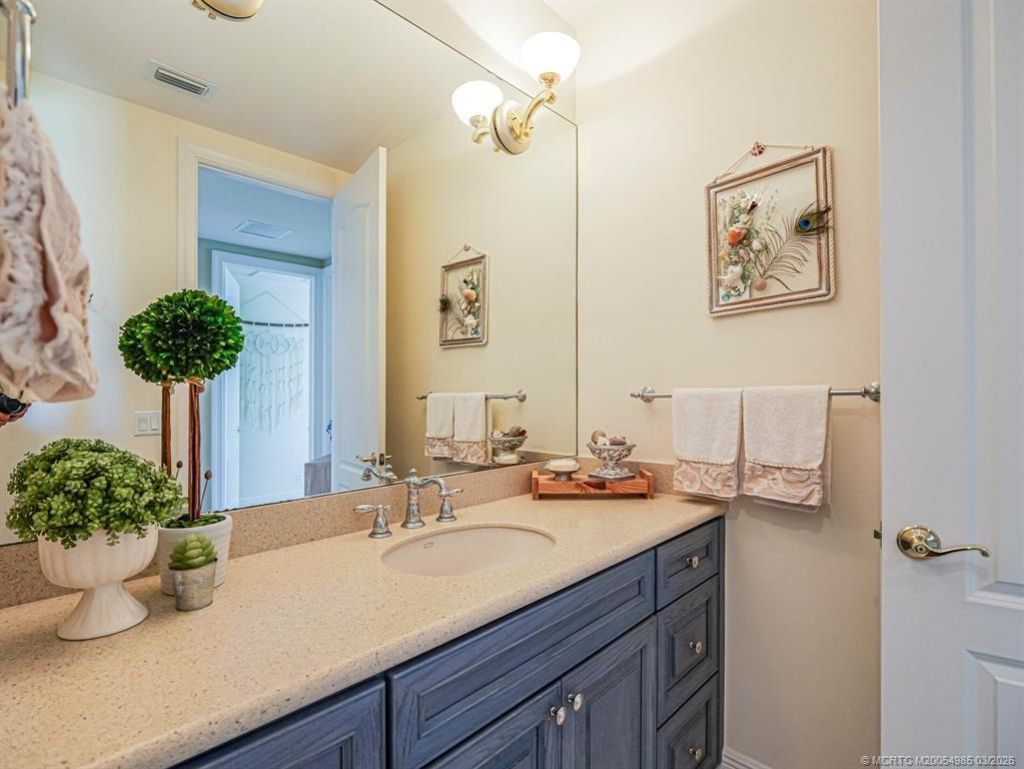 226 SW Palm Cove Drive, Palm City, FL 34990 Photo