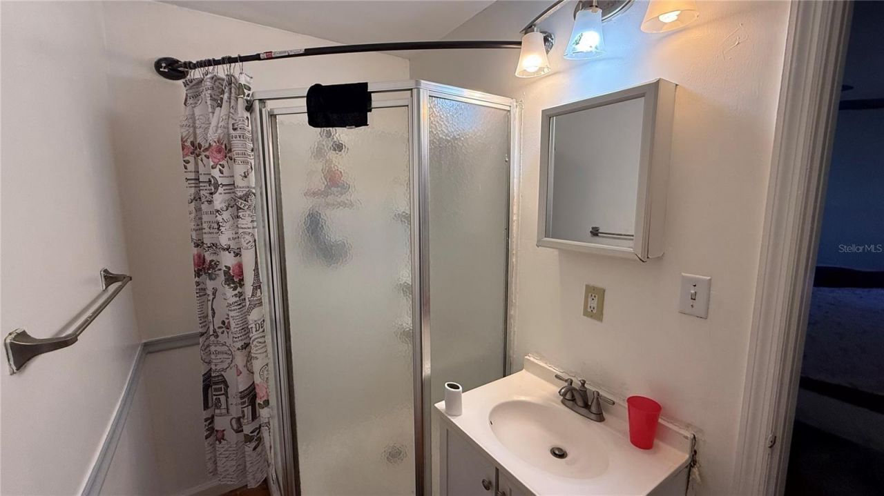 531 Arneson Avenue , Auburndale, FL 33823 Photo