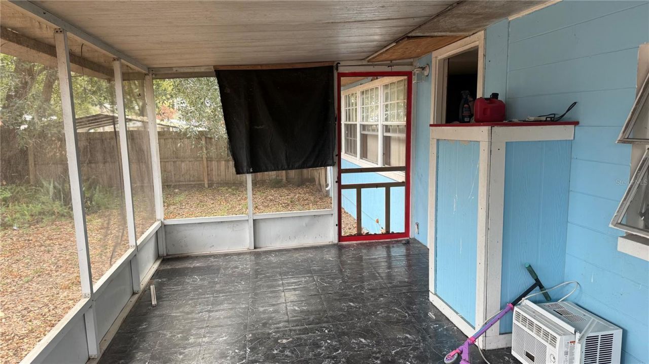 531 Arneson Avenue , Auburndale, FL 33823 Photo