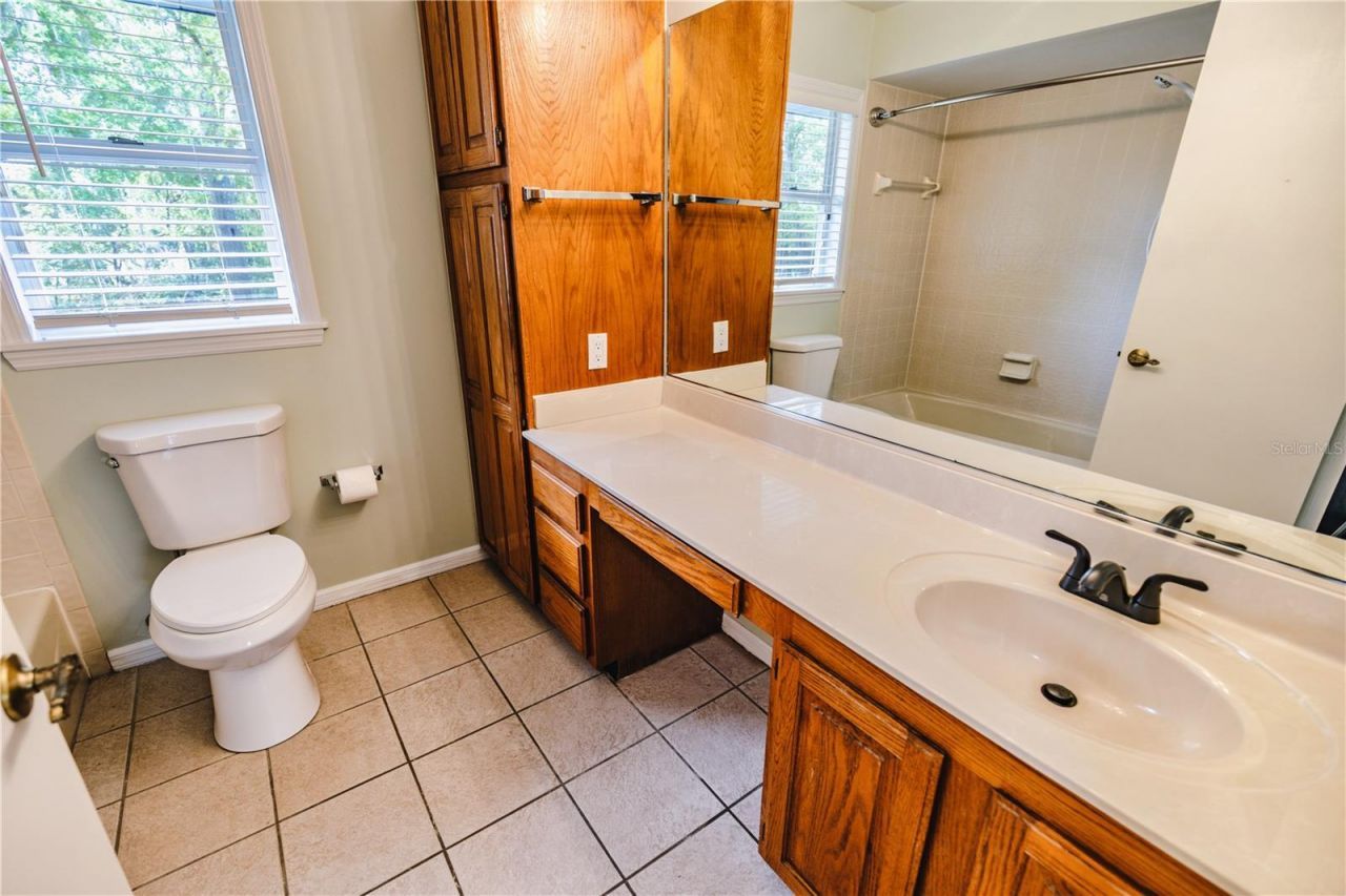 2119 Shady Oaks Drive , Valrico, FL 33594 Photo