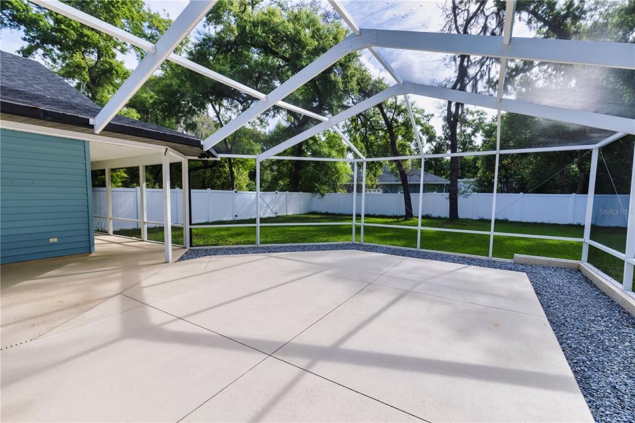 2119 Shady Oaks Drive , Valrico, FL 33594 Photo