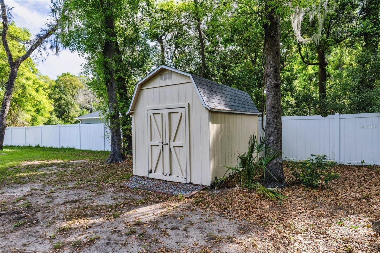 2119 Shady Oaks Drive , Valrico, FL 33594 Photo