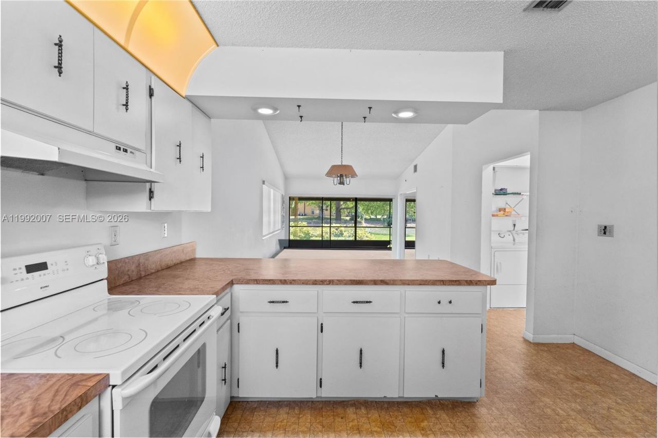 723 Banks Rd, Margate, FL 33063 Photo