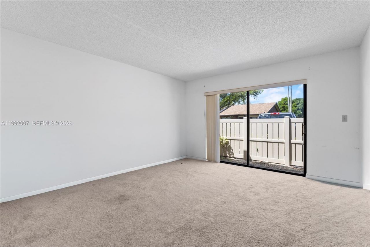 723 Banks Rd, Margate, FL 33063 Photo