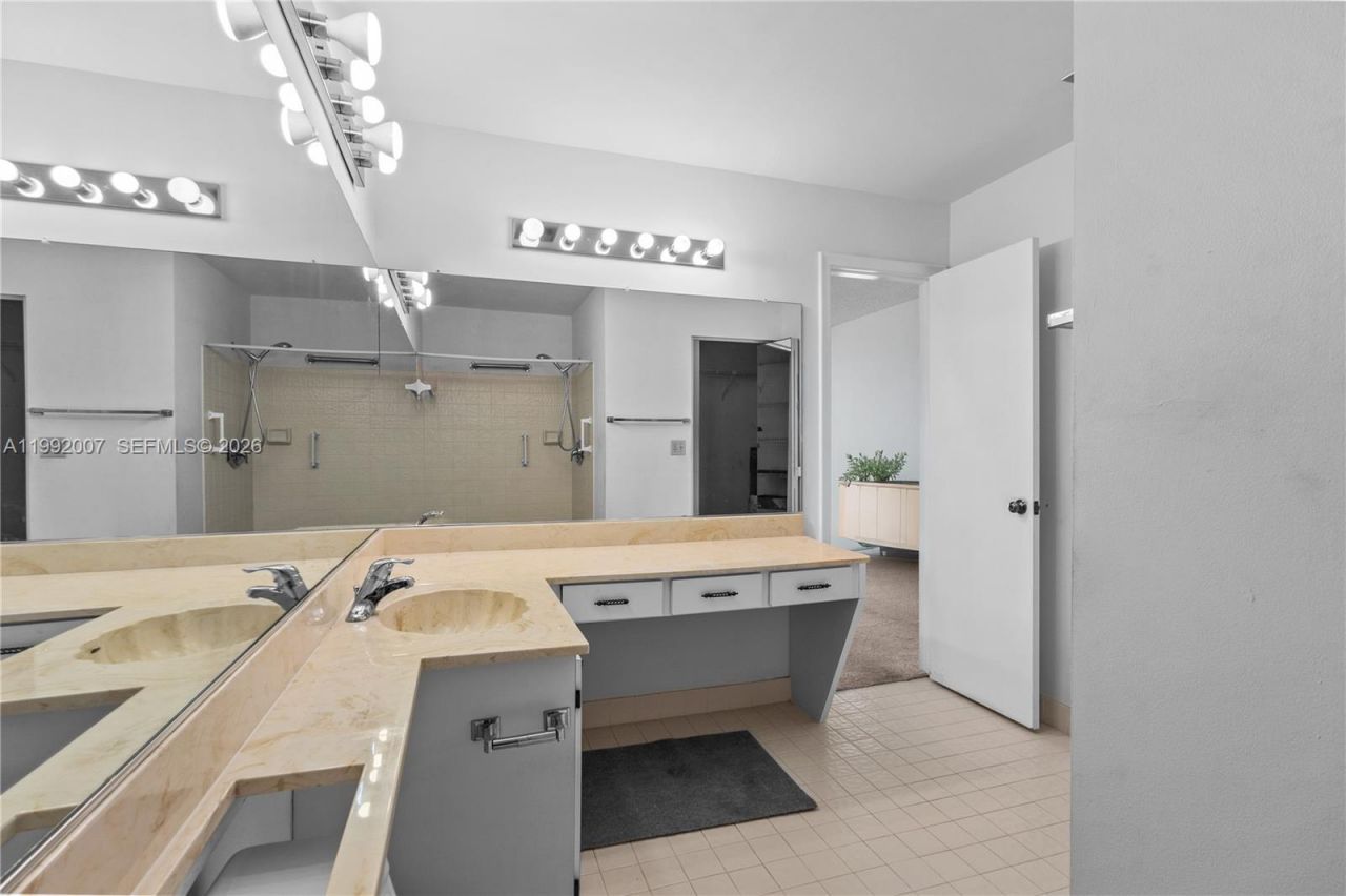 723 Banks Rd, Margate, FL 33063 Photo