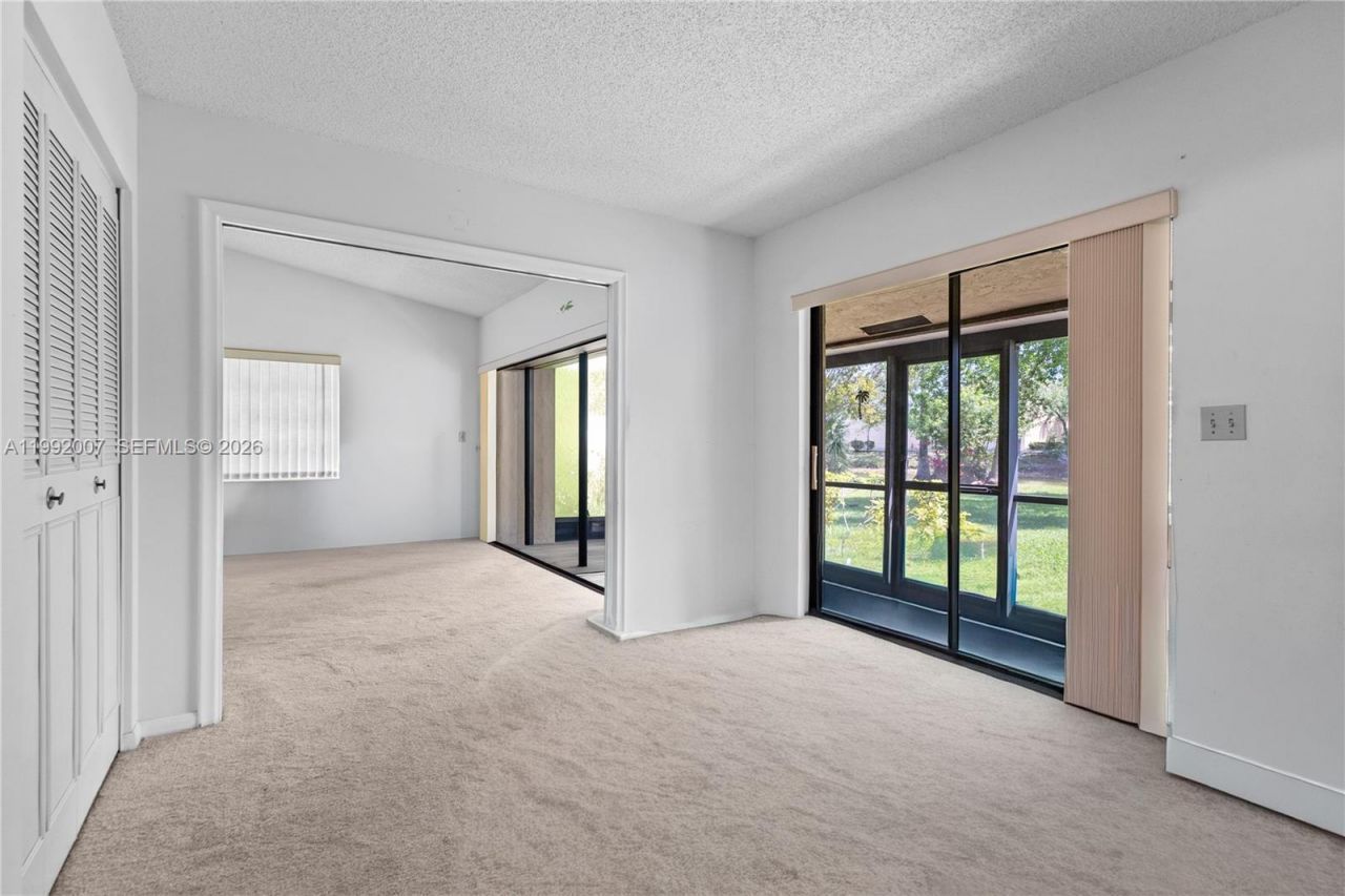 723 Banks Rd, Margate, FL 33063 Photo