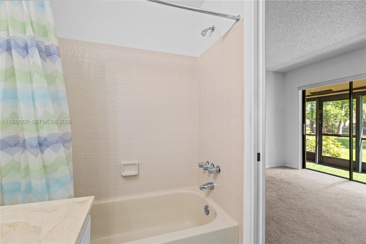 723 Banks Rd, Margate, FL 33063 Photo