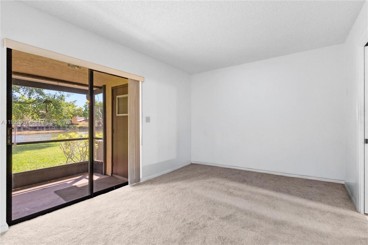 723 Banks Rd, Margate, FL 33063 Photo