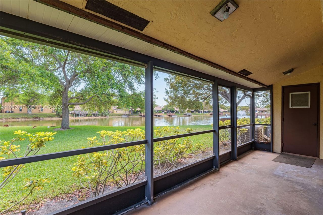 723 Banks Rd, Margate, FL 33063 Photo