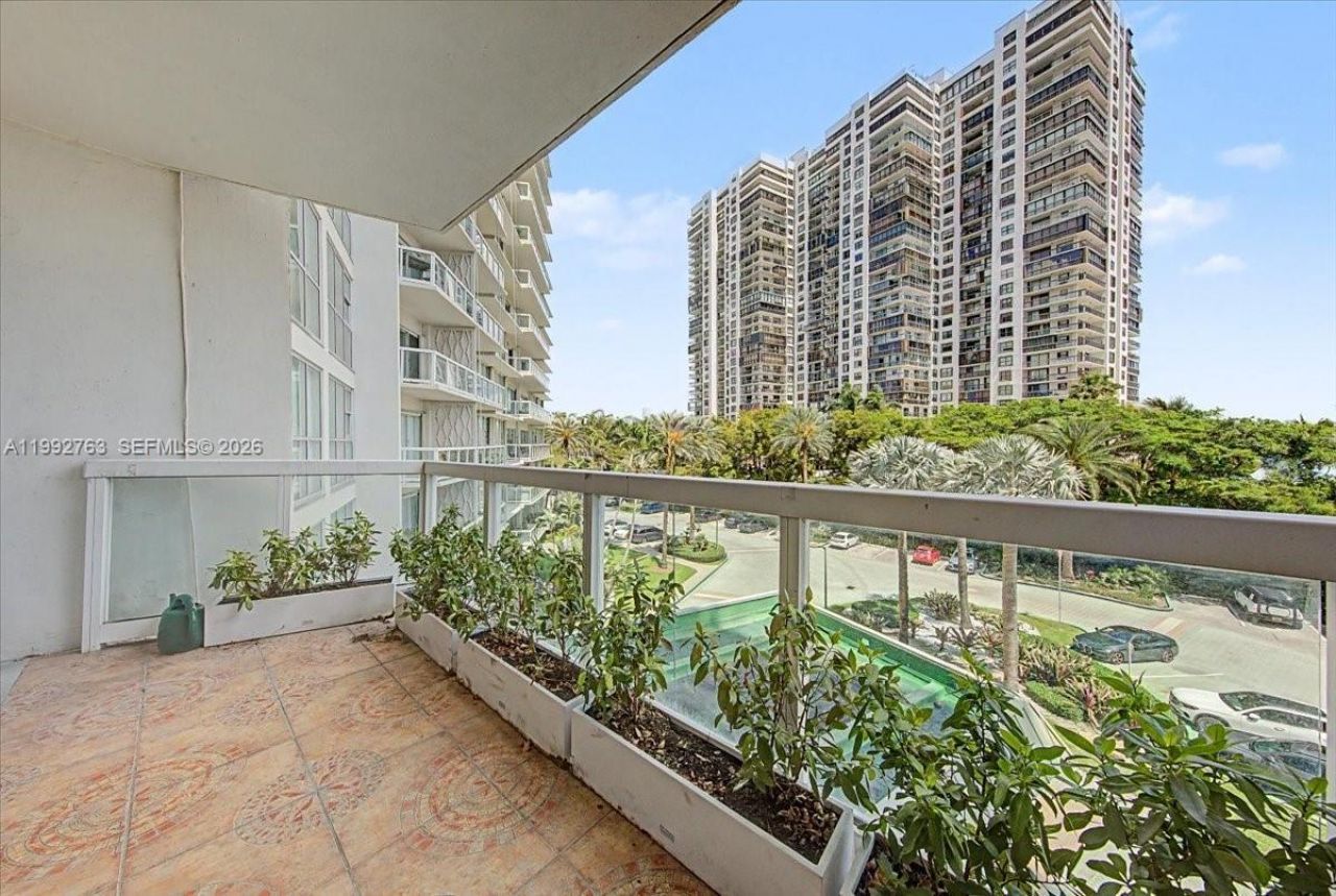 2451 Brickell Ave, Unit 4F, Miami, FL 33129 Photo