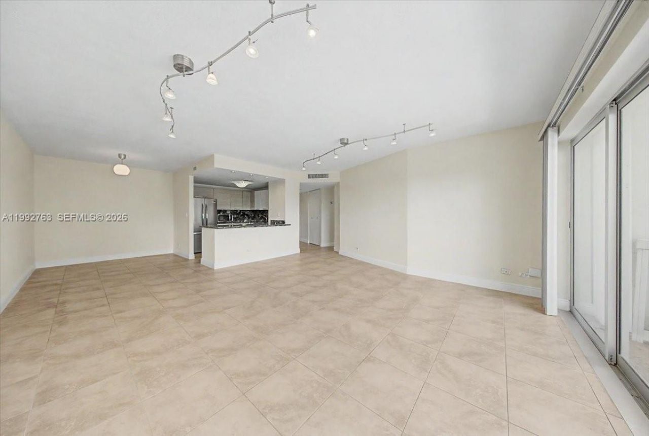 2451 Brickell Ave, Unit 4F, Miami, FL 33129 Photo