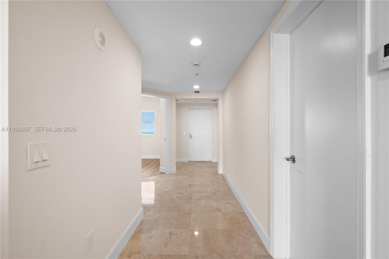 15051 Royal Oaks Ln , Unit 2103, North Miami, FL 33181 Photo