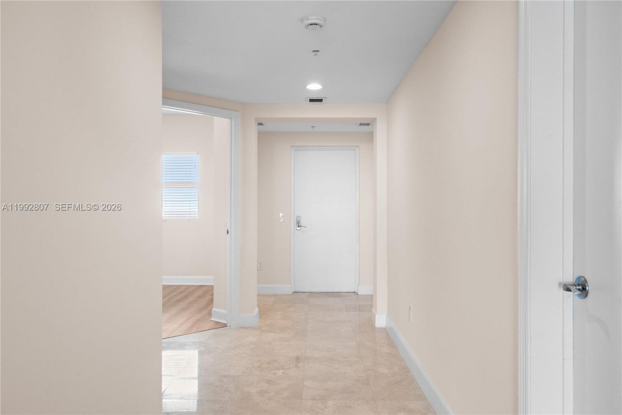 15051 Royal Oaks Ln , Unit 2103, North Miami, FL 33181 Photo