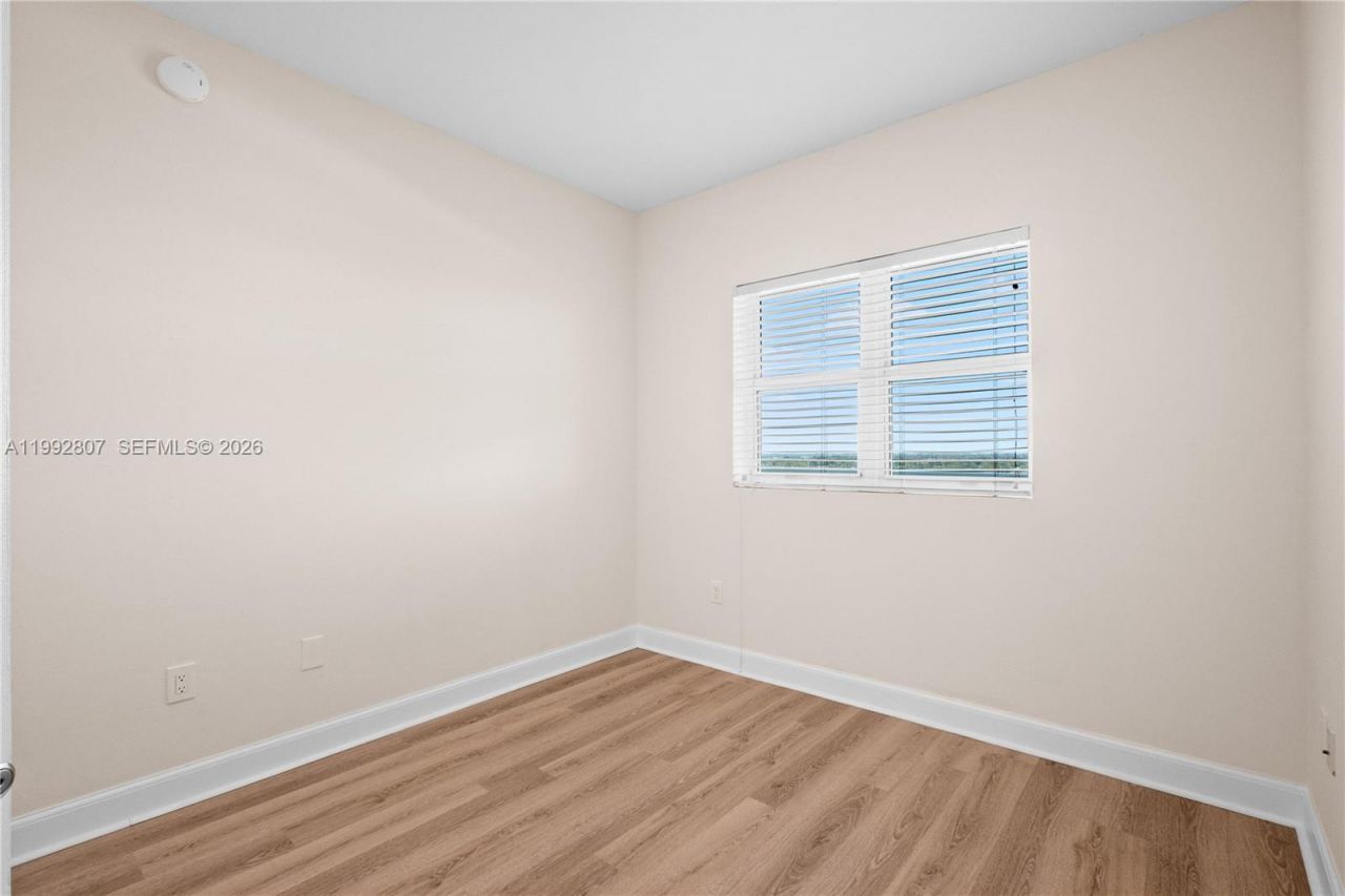 15051 Royal Oaks Ln , Unit 2103, North Miami, FL 33181 Photo