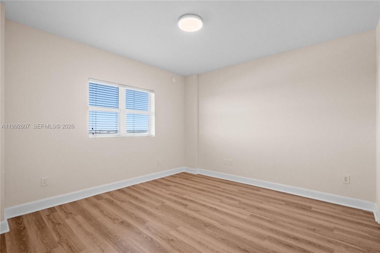 15051 Royal Oaks Ln , Unit 2103, North Miami, FL 33181 Photo