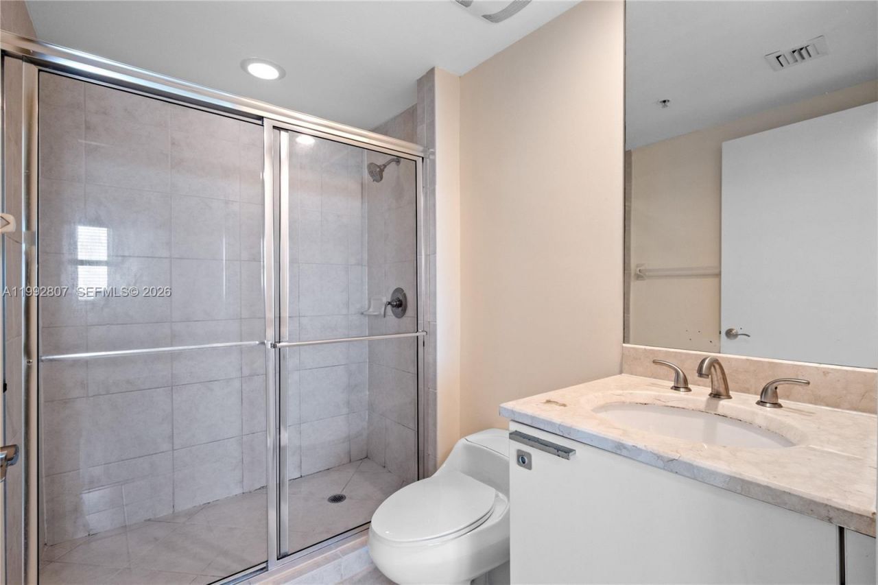 15051 Royal Oaks Ln , Unit 2103, North Miami, FL 33181 Photo