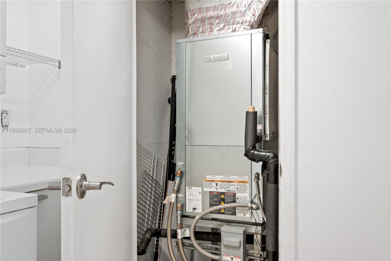 15051 Royal Oaks Ln , Unit 2103, North Miami, FL 33181 Photo