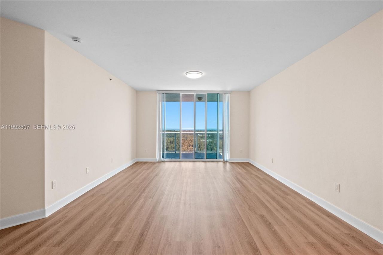 15051 Royal Oaks Ln , Unit 2103, North Miami, FL 33181 Photo