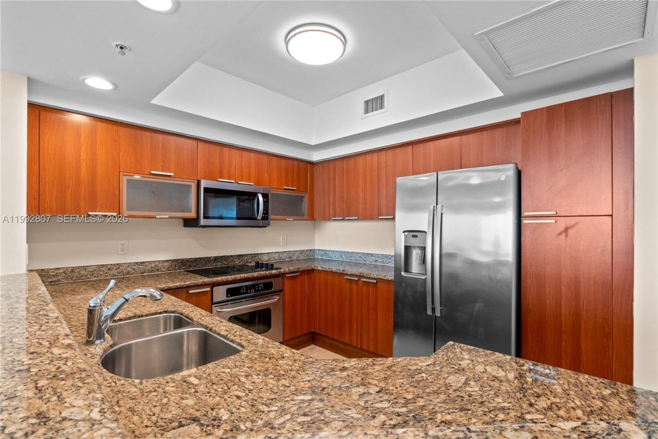 15051 Royal Oaks Ln , Unit 2103, North Miami, FL 33181 Photo