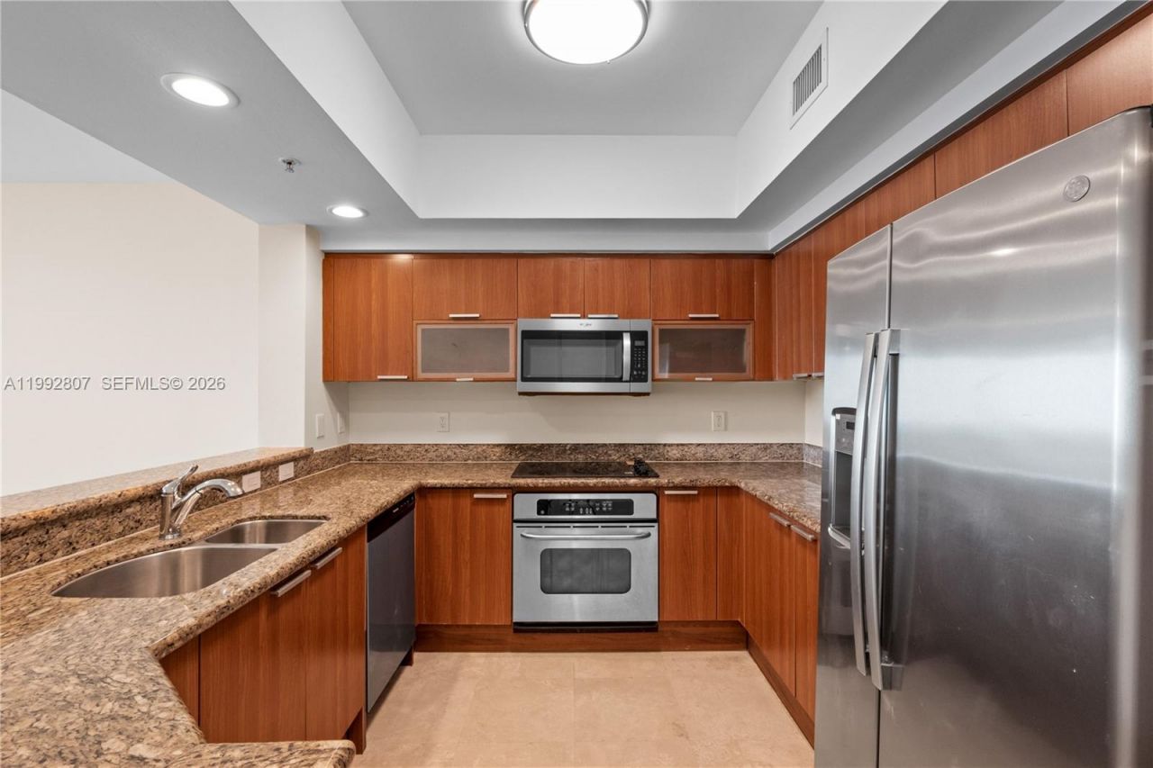 15051 Royal Oaks Ln , Unit 2103, North Miami, FL 33181 Photo