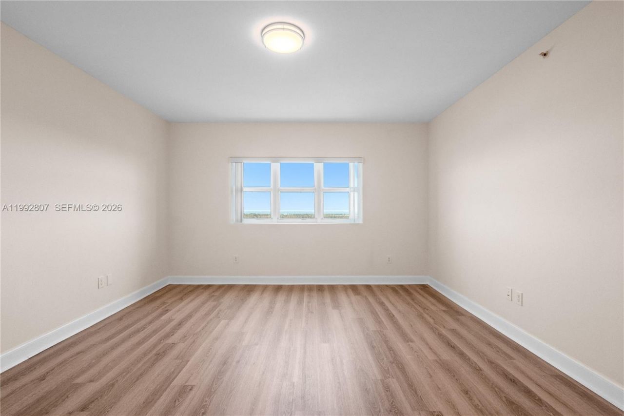 15051 Royal Oaks Ln , Unit 2103, North Miami, FL 33181 Photo