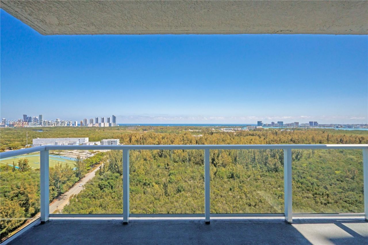 15051 Royal Oaks Ln , Unit 2103, North Miami, FL 33181 Photo