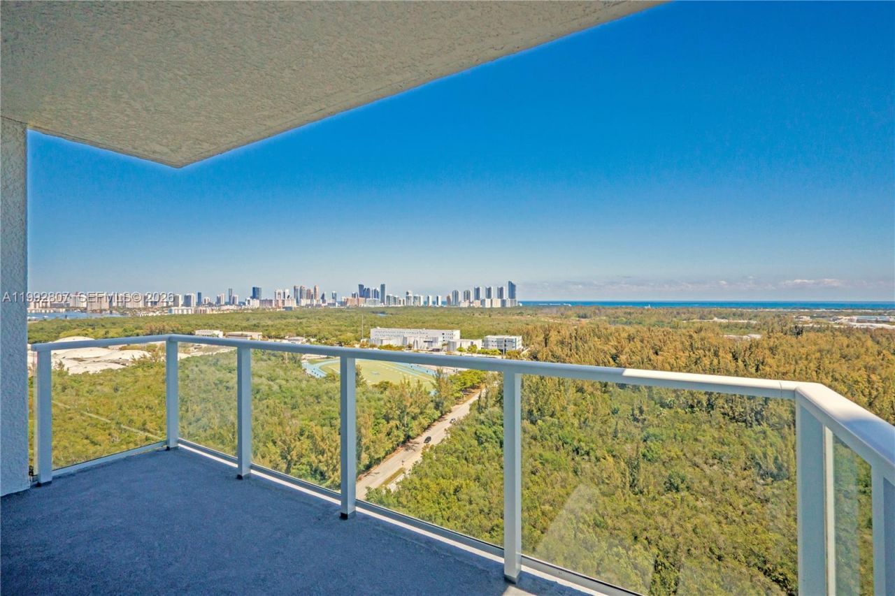 15051 Royal Oaks Ln , Unit 2103, North Miami, FL 33181 Photo