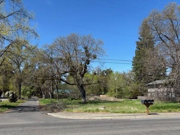 Unit 2100, Medford, OR 97501