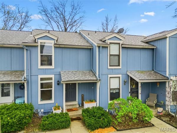 14 Lantern Lane, Lake St Louis, MO 63367