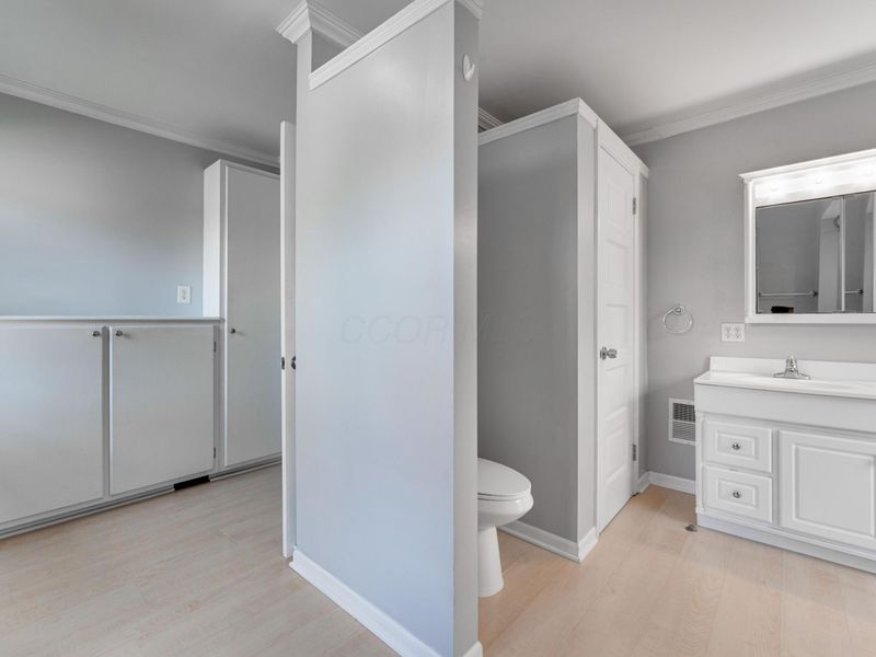 846-848 Summit Street , Columbus, OH 43215 Photo 50