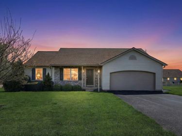 135 TORREY PINES DRIVE, MT WOLF, PA 17347