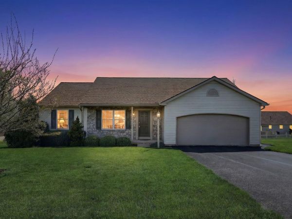 135 TORREY PINES DRIVE, MT WOLF, PA 17347