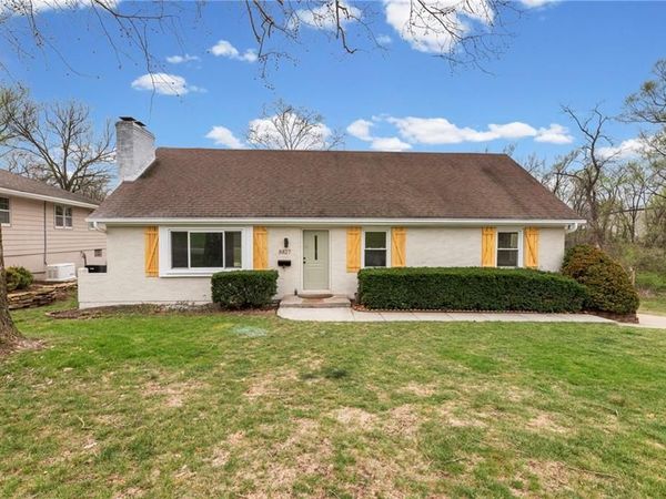 8827 Sni A Bar Road, Kansas City, MO 64133